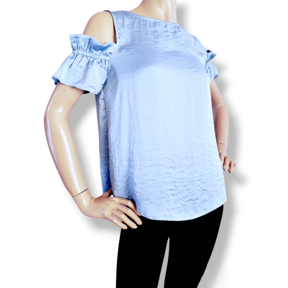 Harlowe & Graham Blue Satin Wavy Textured Cold Shoulder Blouse